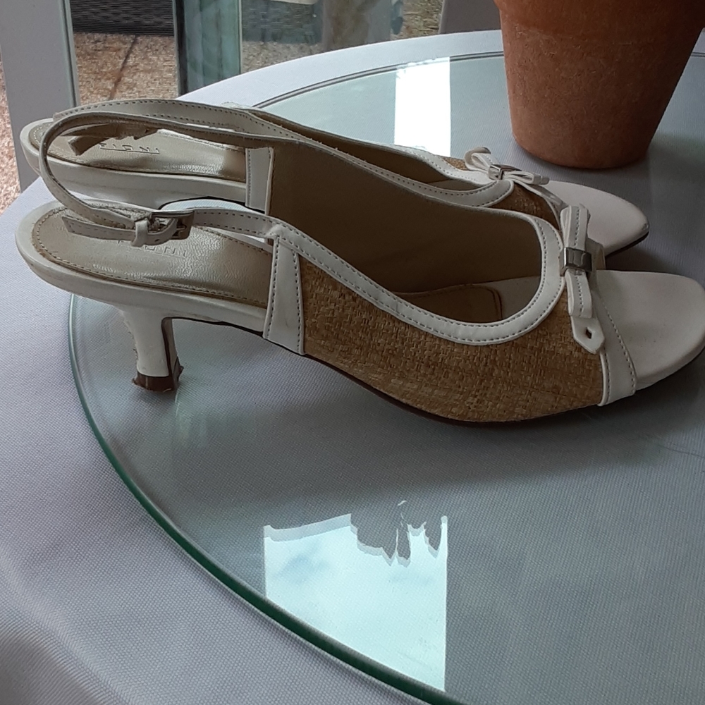 Shoes - Picture 2 of 4